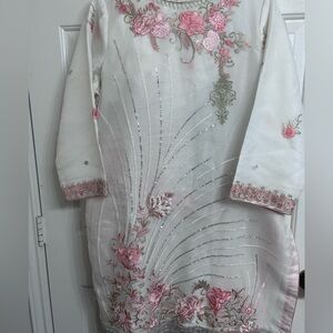 Pakistani Shalwar Kameez Great for Parties Wedding Eid Gathering festivities